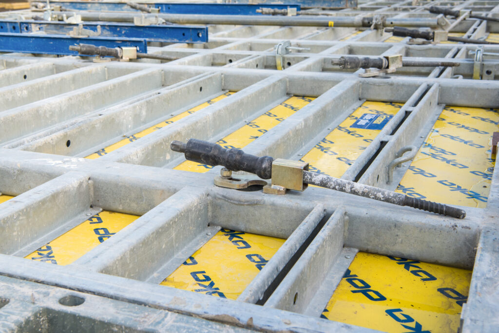 Ortbetonbau – Detail eines Schalungssystems